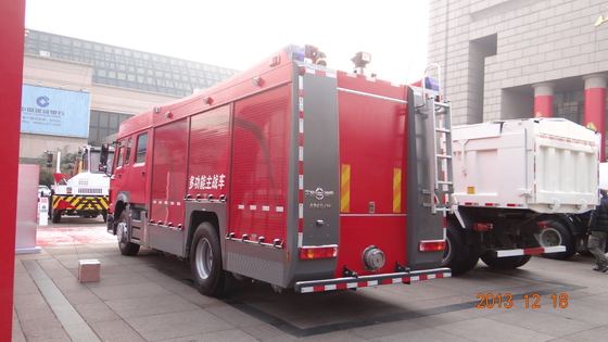 290 camion dei vigili del fuoco di salvataggio di Howo 4×2 di cavalli vapore con il modello SHMC5256 di capacità dell'acqua 8000kg