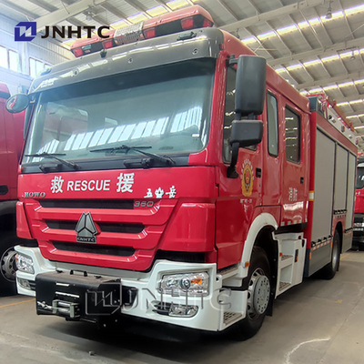 HOWO 18m Alto braccio 4x2 12000l Grande flusso di salvataggio di incendio camion dei pompieri in vendita