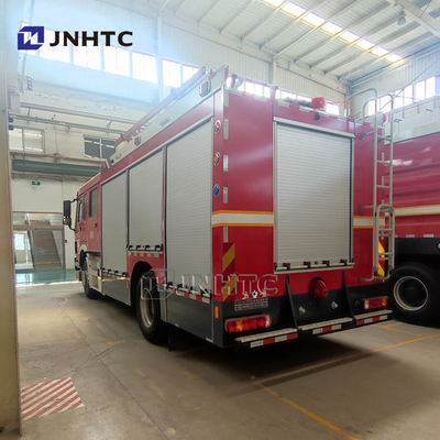 HOWO 18m Alto braccio 4x2 12000l Grande flusso di salvataggio di incendio camion dei pompieri in vendita