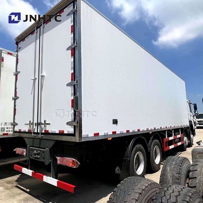 Vendita a caldo Sinotruk Howo 25 tonnellate Reefer Freezer Cold Box Truck Frigorifero Cibo Carni Trucks