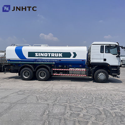 HOWO TX 20000 Litri Cisterna d'acqua Camion con spruzzatore di acqua per pulizia stradale Camion spruzzatore