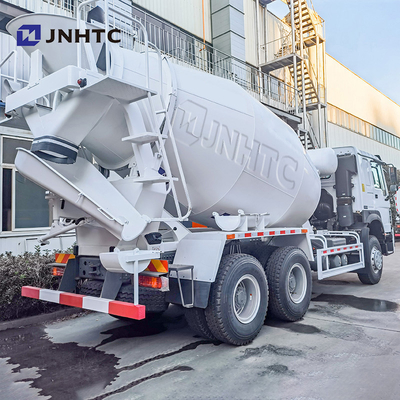 SINOTRUK HOWO Camion per la miscelazione del calcestruzzo 6X4 336HP 10m3 Capacità Camion per la miscelazione del cemento Camion per la miscelazione del calcestruzzo montato In vendita