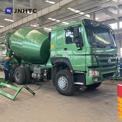 Hot HOWO Camion per la miscelazione del calcestruzzo 6x4 10 ruote Capacità Camion per la miscelazione del cemento Camion per la pompa del miscelatore del calcestruzzo montato