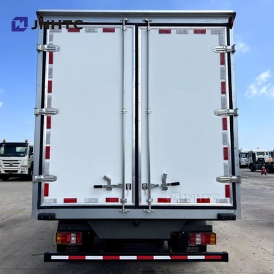 Nuovo HOWO Camion frigorifero 3t 4t 5t 4x2 Camion alimentare leggero Camion frigorifero Fabbrica Ultima