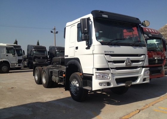Il camion rosso RHD 10 del trattore di rimorchio/perfezione di SINOTRUK HOWO spinge 371 HP ZZ4257S3241W