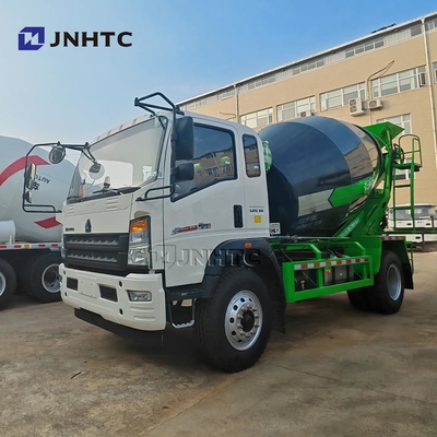 HOWO 4×2 Camionetto leggero per il frullamento del calcestruzzo 3 metri cubi 4,5 tonnellate Camionetto per il frullamento del calcestruzzo resistente alle intemperie