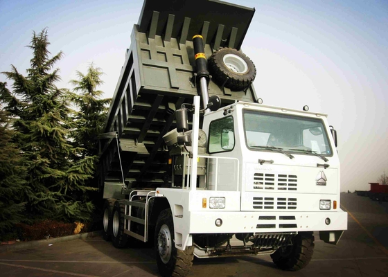 L'autocarro con cassone ribaltabile di estrazione mineraria di SINOTRUK HOWO 6*4 371HP 70 tonnellate carica per l'affare di costruzione