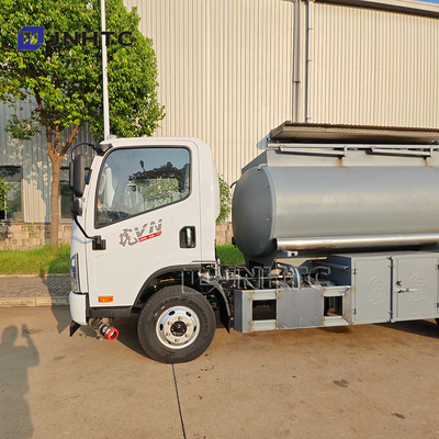 FAW Nuovo camion cisterna d'acqua da 5000 litri diesel carburante camion cisterna d'acqua con motore pompa motore cambio manuale vendita
