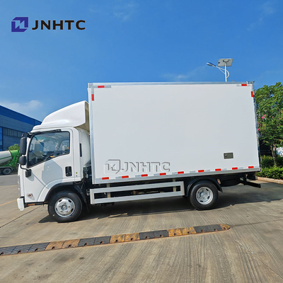 ISUZU 10 tonnellate carico utile 4x2 6x4 Box Van Cargo Truck con motore 205hp 240hp