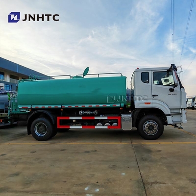 HOWO NX Camion cisterna dell'acqua 6X4 336HP 20m3 Camion cisterna degli sprinkler in vendita