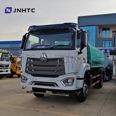 HOWO NX Camion cisterna dell'acqua 6X4 336HP 20m3 Camion cisterna degli sprinkler in vendita