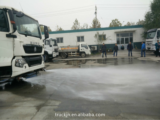 Ruota 336hp del camion di serbatoio di acqua dello spruzzatore di Howo 10cbm 10 con tempo di lunga vita