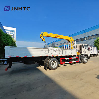 SINOTRUCK 4X2 6 ruote camion merci con gru camion montato gru in vendita