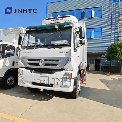 Vendita a caldo HOWO 6 ruote 4x2 Piccolo camion frigorifero manuale camion contenitore refrigerato