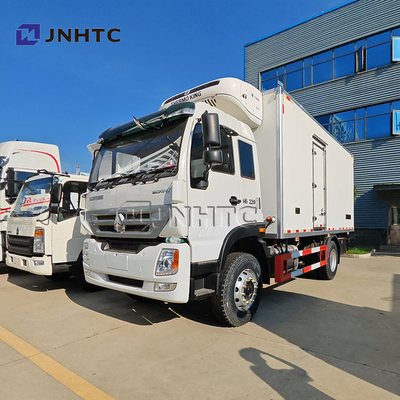 Vendita a caldo HOWO 6 ruote 4x2 Piccolo camion frigorifero manuale camion contenitore refrigerato