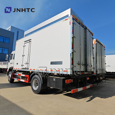 Vendita a caldo HOWO 6 ruote 4x2 Piccolo camion frigorifero manuale camion contenitore refrigerato