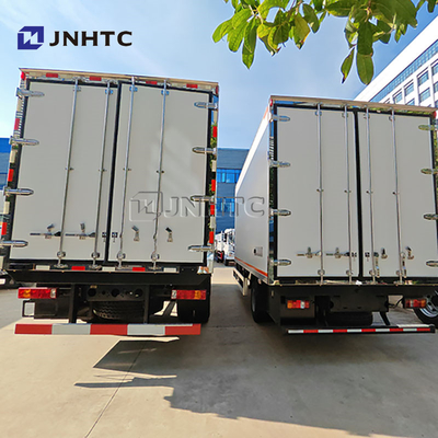 Vendita a caldo HOWO 6 ruote 4x2 Piccolo camion frigorifero manuale camion contenitore refrigerato
