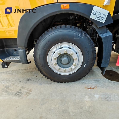 Howo TX Road Salt Spreader Macchina per sciogliere la neve 6X4 350 HP Suitable Snow Sweeper Truck