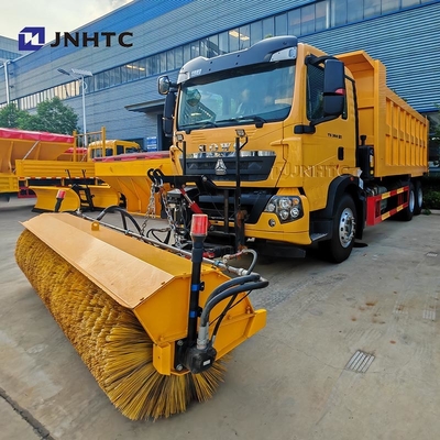 Howo TX Road Salt Spreader Macchina per sciogliere la neve 6X4 350 HP Suitable Snow Sweeper Truck