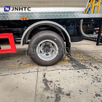 Hot emulsified HOWO 7000 litri distributore di asfalto camion diffusore di bitume camion spruzzatore