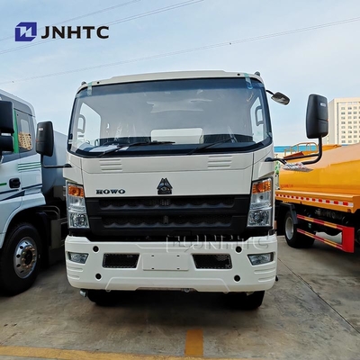 HOWO Camion leggero per l'acqua Acciaio inossidabile Bevande 4x2 5000 litri 5 tonnellate Camion cisterna Camion cisterna prezzo