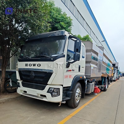 HOWO Camion spazzino stradale 4X2 Camion spazzatore di sale stradale montato Camion pulitore neve