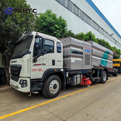 HOWO Camion spazzino stradale 4X2 Camion spazzatore di sale stradale montato Camion pulitore neve