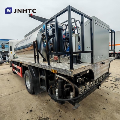 Equipaggiamento per la spruzzatura dell'asfalto Shacman camion 4X2 160HP Intelligent Bitumen Spreader in vendita
