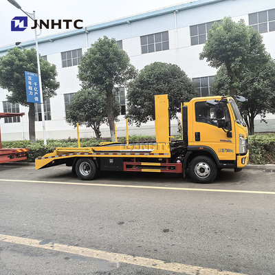 HOWO Light Double Deck Flatbed Road Rescue Wrecker Tow Truck in vendita
