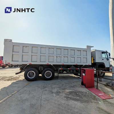 Nuovo Sino HOWO camion a gomma 8x4 16 20 metri cubi 10 ruote miniere camion a scarico in vendita