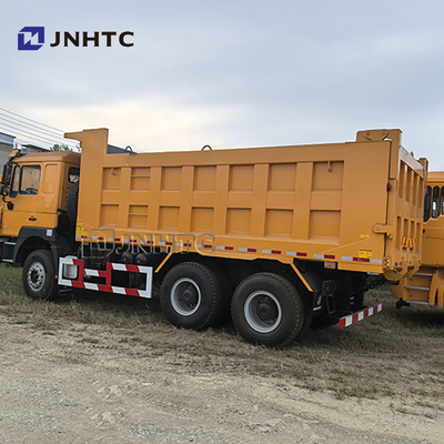Shacman F2000 6x4 Camion pesante Nuovo condizionato Camion a scarico diesel con sterzo sinistro per il trasporto di necessità quotidiane