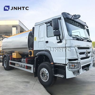 Nuovo Sinotruk Howo 6 ruote Fuel Tank Truck 10000 litri Oil Tanker Con professione personalizzare