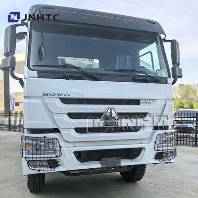 HOWO 4X2 rimorchio per la costruzione stradale distributore di asfalto camion con spray bar per la preparazione dell'asfalto