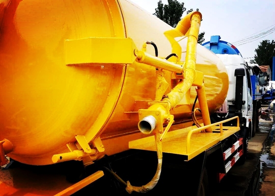 Inclini il camion di aspirazione delle acque luride di vuoto del volante/il camion pulizia delle acque luride