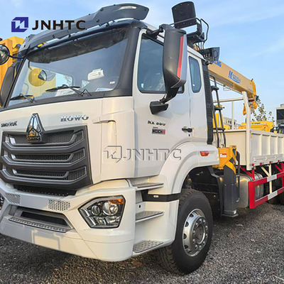 Knuckle Boom 8 Ton Hydraulic HOWO NX Cargo Flatbed Truck Monted Crane in vendita