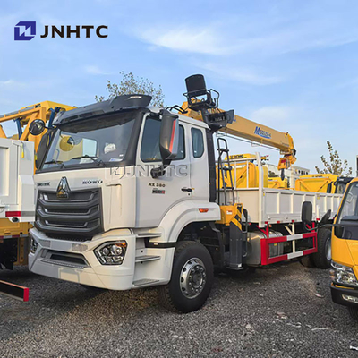 Knuckle Boom 8 Ton Hydraulic HOWO NX Cargo Flatbed Truck Monted Crane in vendita