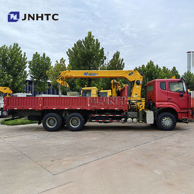 Knuckle Boom 8 Ton Hydraulic HOWO NX Cargo Flatbed Truck Monted Crane in vendita