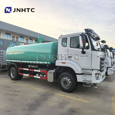 Sinotruk Howo Cisterna dell'acqua Camion 4x2 6x4 8x4 20CBM Serbatoio Sprinkler Acqua Cisterna di irrigazione In magazzino