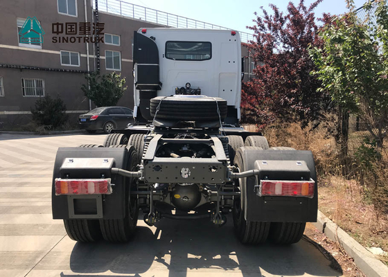 Autotreno del trattore di HOWO A7 420 HP 6X4/asse anteriore diesel del camion HF7 del trattore