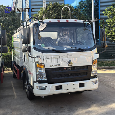 HOWO Mini 3000L camion dell'acqua con cannone di nebbia camion multifunzionale di soppressione della polvere per l'estrazione mineraria