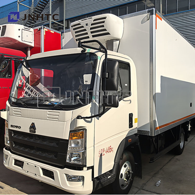 HOWO 6 ruote camion frigorifero piccolo camion frigorifero gelato trasporto congelatore furgone in vendita