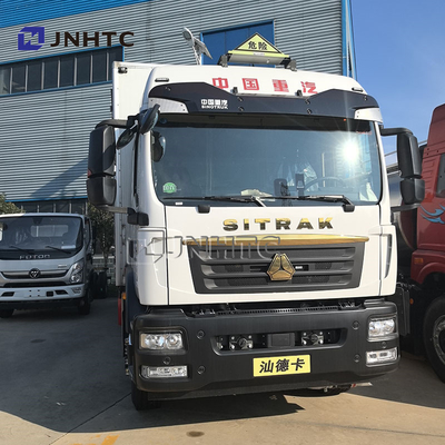 SITRAK Trasporto merci pericolose personalizzato Camion di carico 4x2 Diesel Petardino Camion di consegna infiammabile