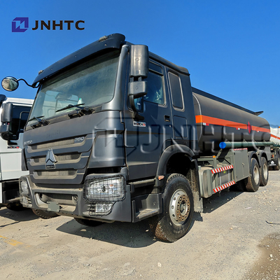 Howo Oil Tank Truck 6x4 380hp Capacità 10 ruote 20000 litri Alto tenore di acciaio Fuel Tank Truck