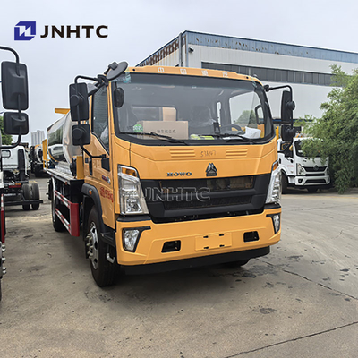HOWO 6 ruote Asfalto Bitume Distributore Bitume Sprayer camion in vendita