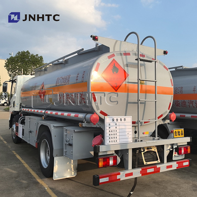 HOWO Cisterna di carburante 4x2 8cbm Cisterna di petrolio leggera