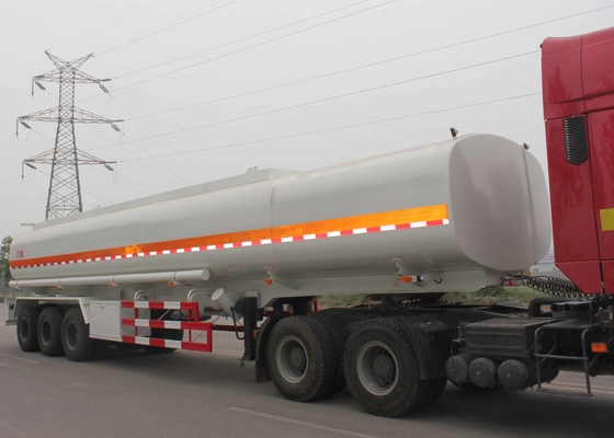 Capacità 40 - 60 CBM del carro armato dell'asse dell'autoarticolato di olio combustibile di 3 assi tri