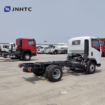 Sinotruck Howo 4x2 5 tonnellate 8 tonnellate di carico leggero/dump truck Chassis Diesel Fuel Euro 2 Emissione Volante sinistro
