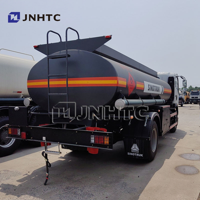 HOWO 4 000 litri 5 000 litri Cisterna di carburante 5 tonnellate di carburante Cisterna di distribuzione