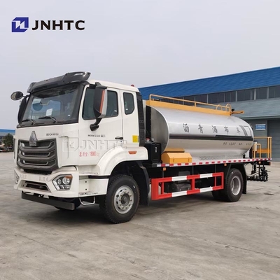 Camion spruzzatore di asfalto HOWO NX 4X2 2206HP in vendita