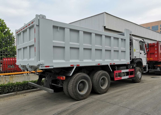 Autocarro con cassone ribaltabile resistente bianco di Sinotruk howo7 6x4